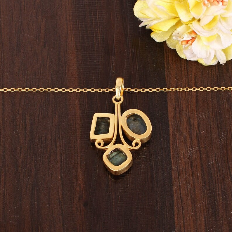 Blue Fire Labradorite Gemstone Brass Chain Necklace