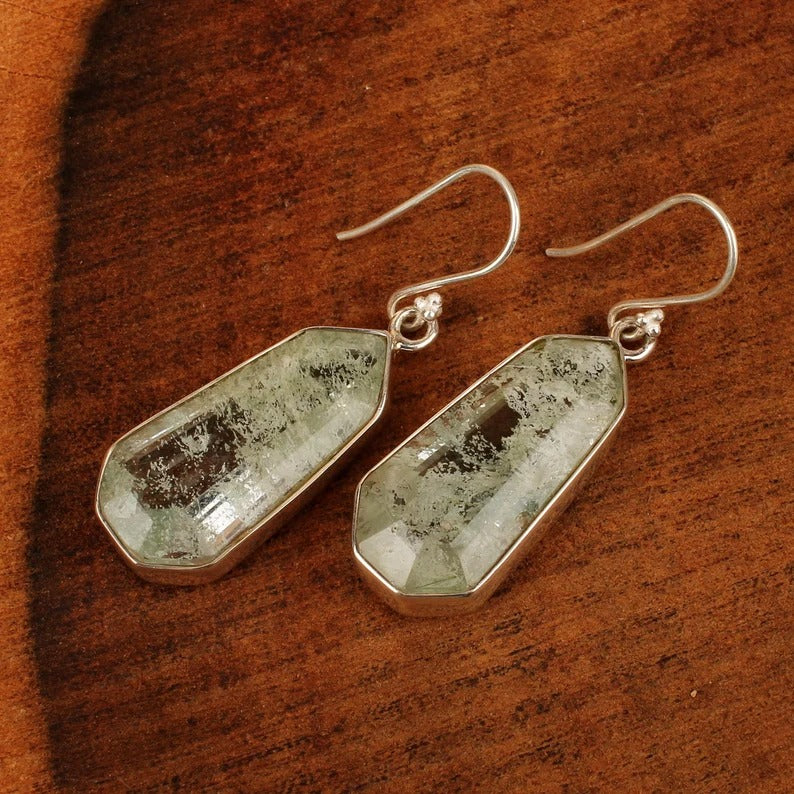 925 Sterling Silver Aqua Crackle Glass Earring