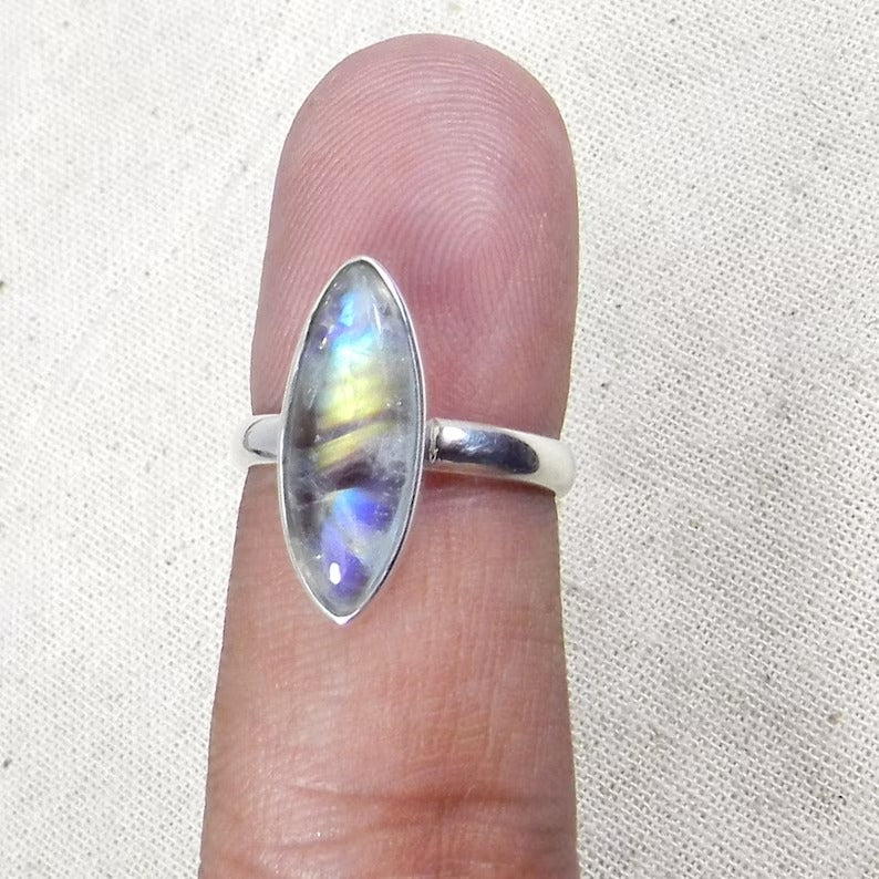 925 Silver Rainbow Moonstone Gemstone Bezel Set Ring