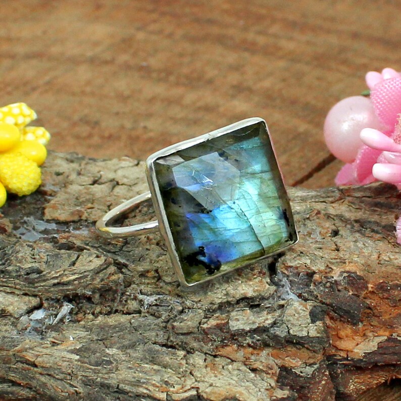 92.5 Sterling Silver Labradorite Ring