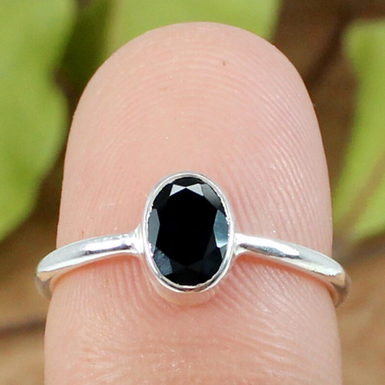 925 Sterling Silver Black Onyx Gemstone Ring