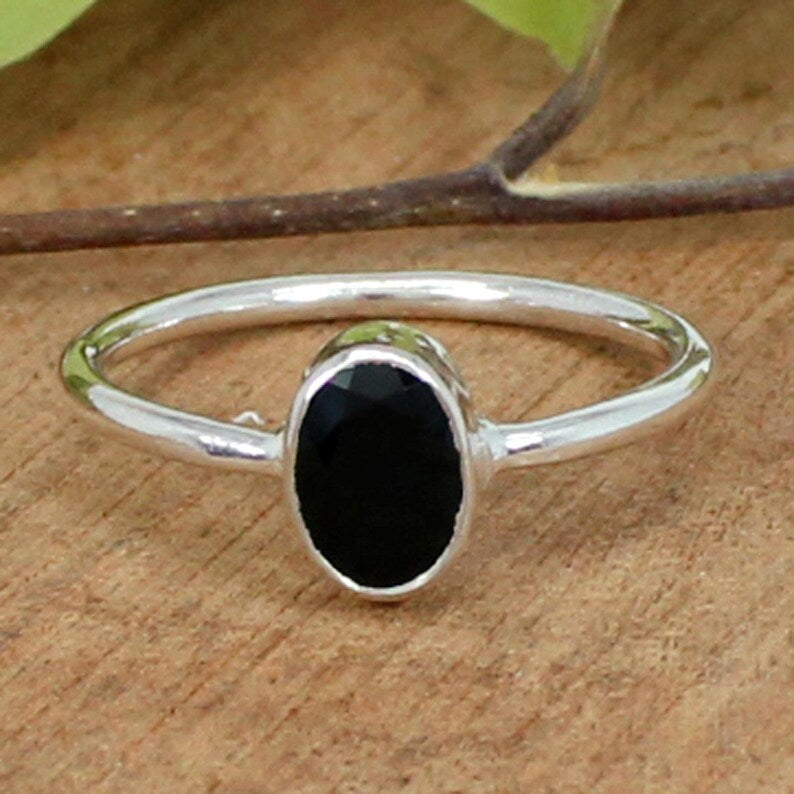 925 Sterling Silver Black Onyx Gemstone Ring