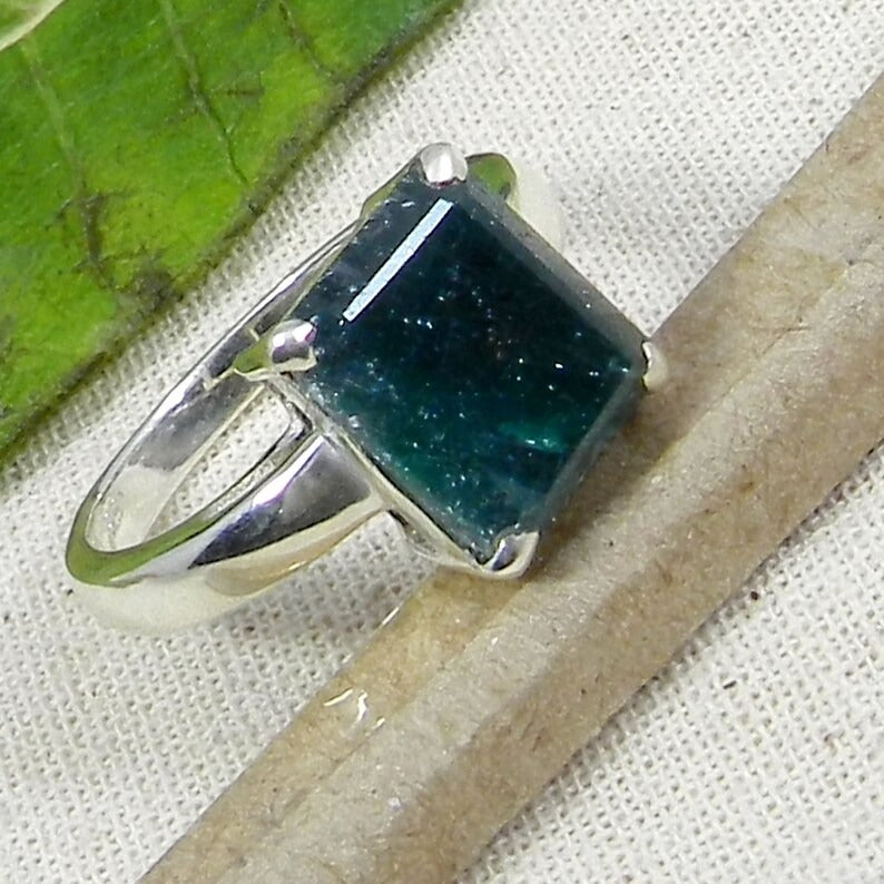 925 Sterling Silver Emerald Corundum Ring