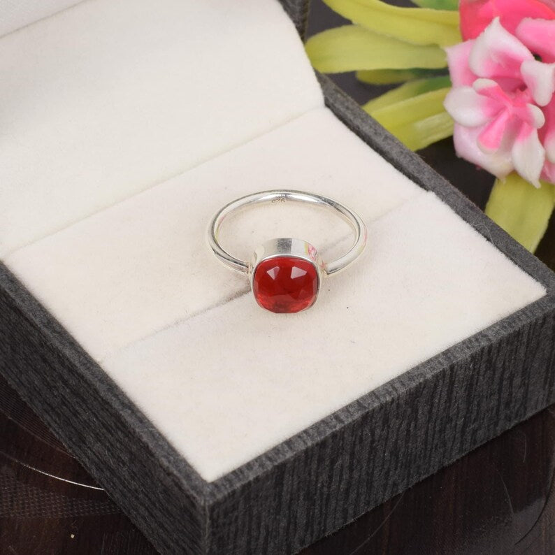 925 Sterling Silver Dark Red Garnet Unisex Ring