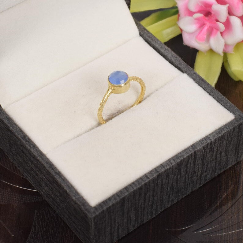 925 Sterling Silver Blue Chalcedony Gemstone Ring