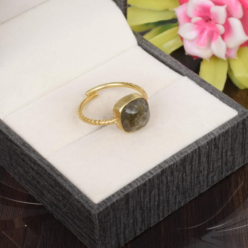 92.5 Sterling Silver Labradorite Gemstone Adjustable Ring