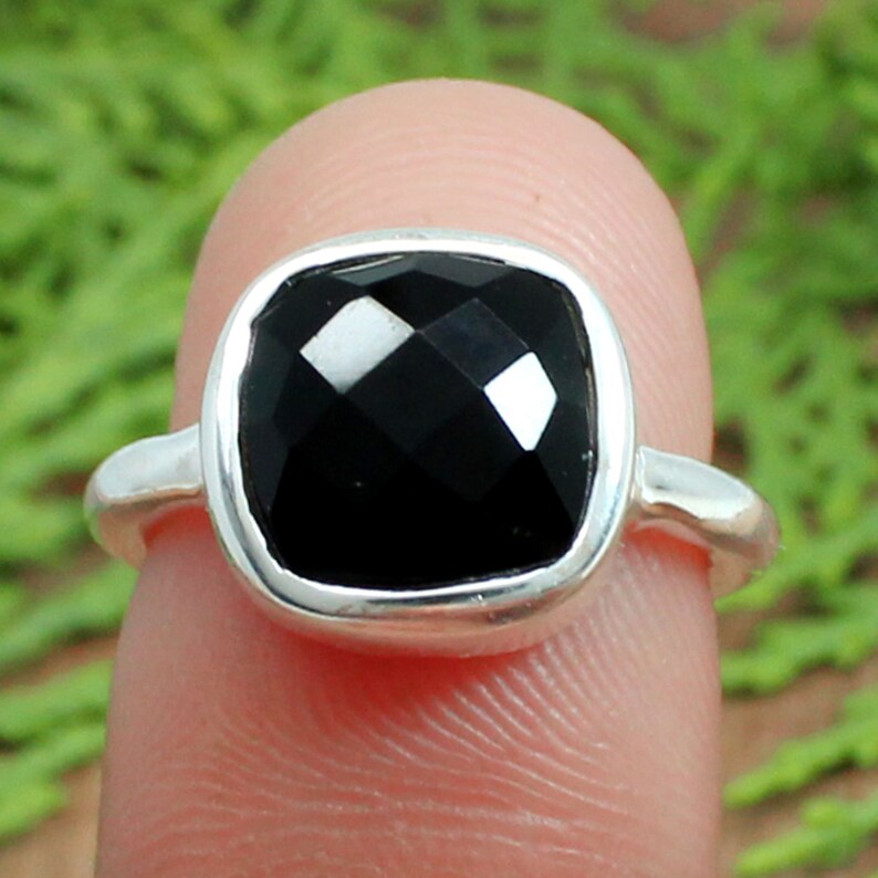 92.5 Silver Black Onyx Gemstone Ring