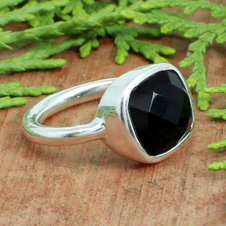 92.5 Silver Black Onyx Gemstone Ring