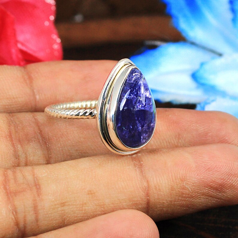 Pear Shape Natural Tanzanite Gemstone 92.5 Sterling Silver Ring