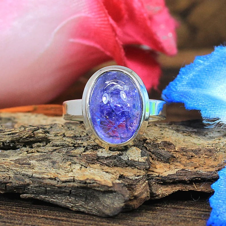 Natural Tanzanite Oval Shape Gemstone Silver Ring