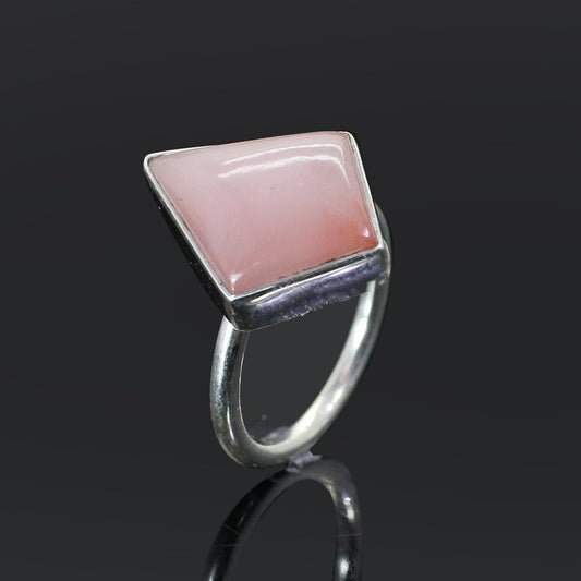 Guava Quartz Gemstone Kite Shape Silver Ring