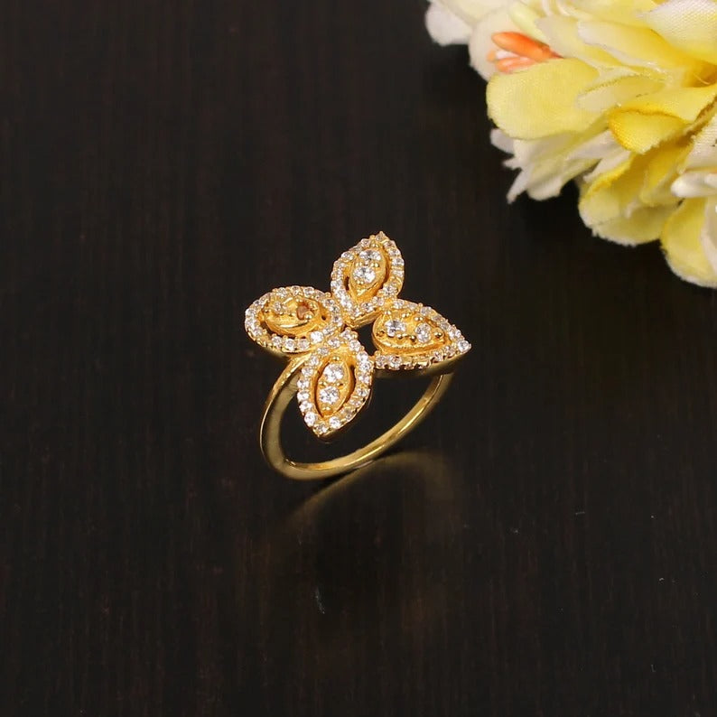 925 Sterling Silver Cz Stone Flower Shape Ring...