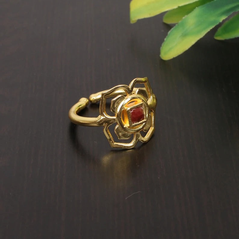 Flower Design Carnelian Gemstone Solid Silver Ring