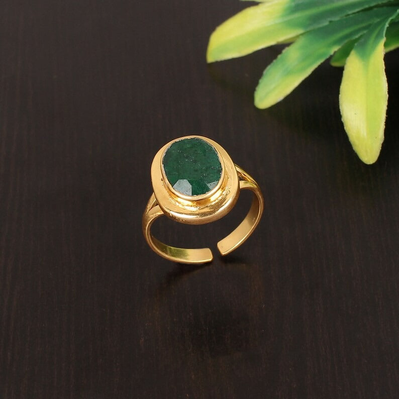 92.5 Sterling Silver Green Jade Gemstone Ring
