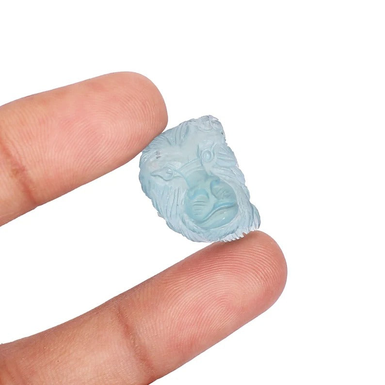 Natural Aquamarine Handmade Lion Carving Big Size Rock