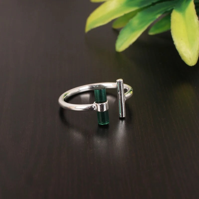 92.5 Sterling Silver Green Tourmaline Stick Ring