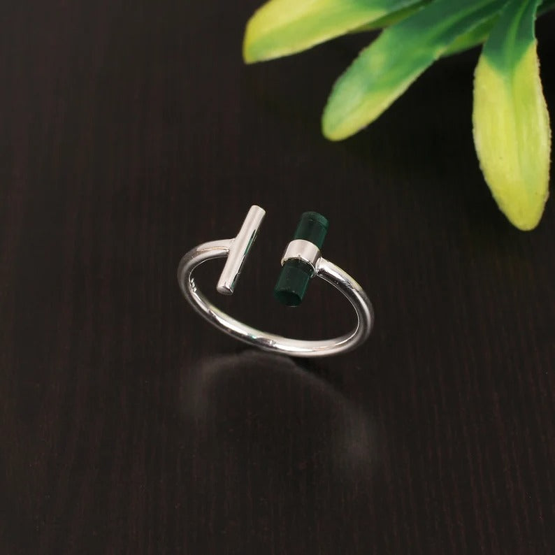 92.5 Sterling Silver Green Tourmaline Stick Ring