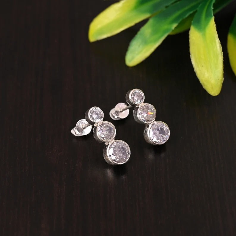 92.5 Sterling Silver Round Clear Cz Stud Earrings