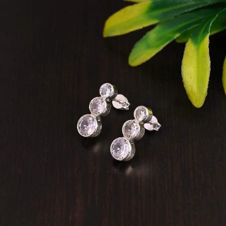 92.5 Sterling Silver Round Clear Cz Stud Earrings