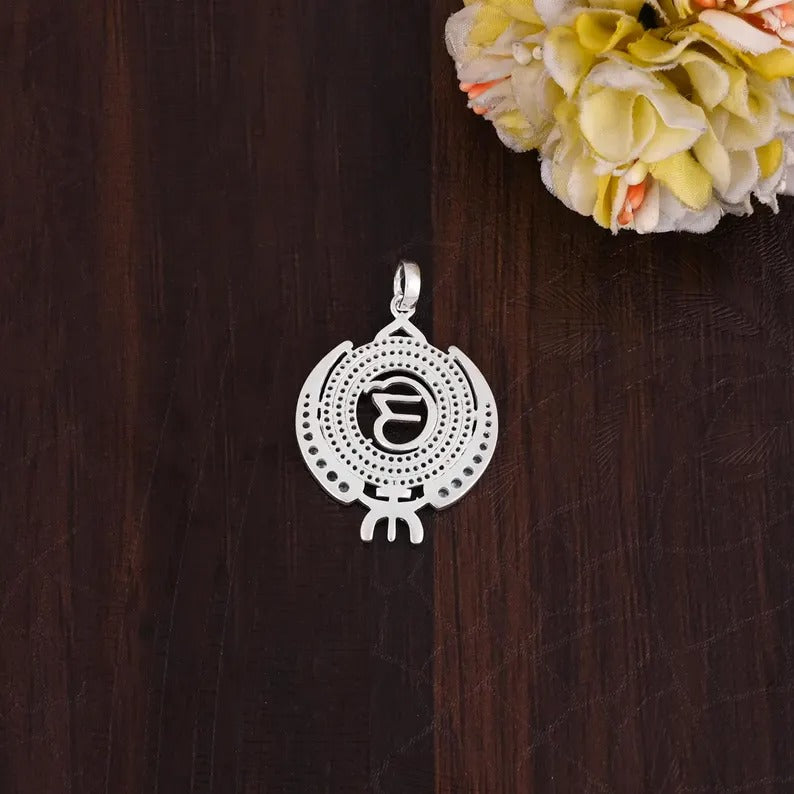 925 Solid Silver Sikh Symbol Cz Pendant