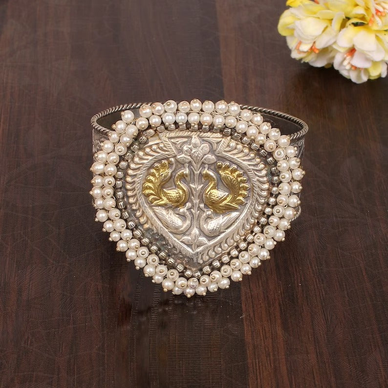 Exquisite Pearl Look a like Bracelet