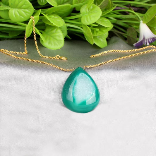 92.5 Sterling Silver Green Druzy Gemstone Necklace