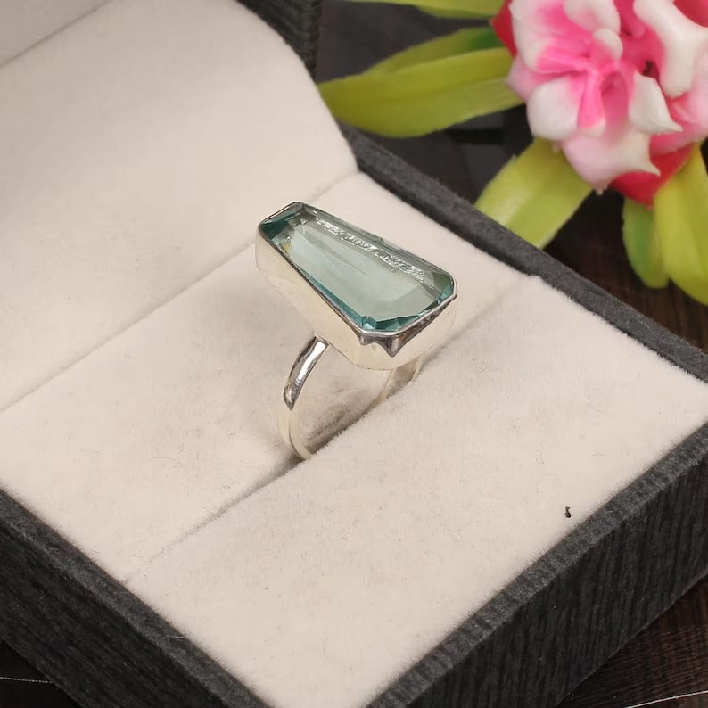 Coffin Bezel Set Aquamarine Gemstone 925 Silver  Ring