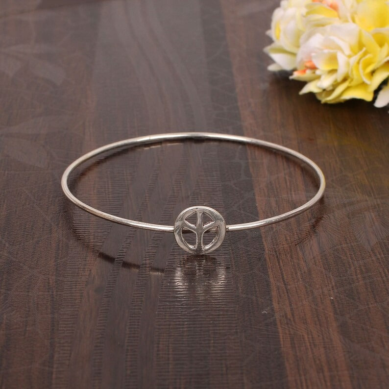 Pretty and Minimalist Brass Bracelet