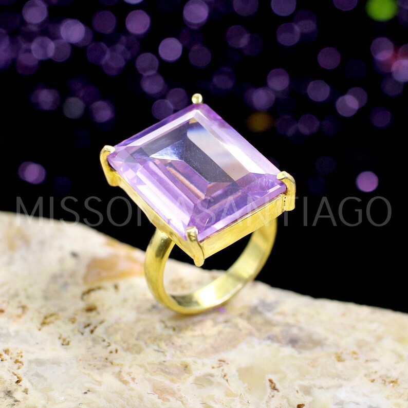 Levendor Zircon Gemstone Ring